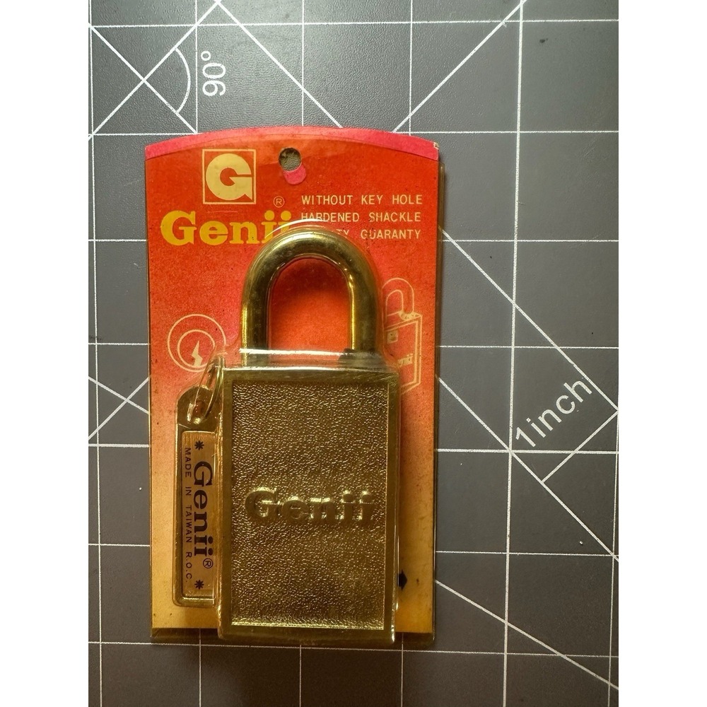NEW Vintage Genii Magnetic Padlock w/2 Keys Non Pickable No Keyhole 37mm NIB